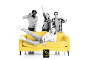 lycéen sur canapé jaune de coach en orientation scolaire Eurêka Study Rueil Malmaison